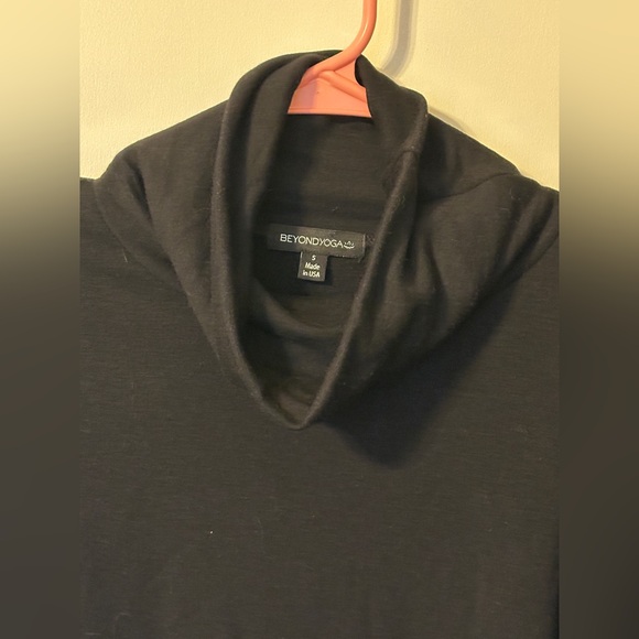 NWT! Beyond Yoga Black Cowl Neck Sweater - Picture 5 of 5